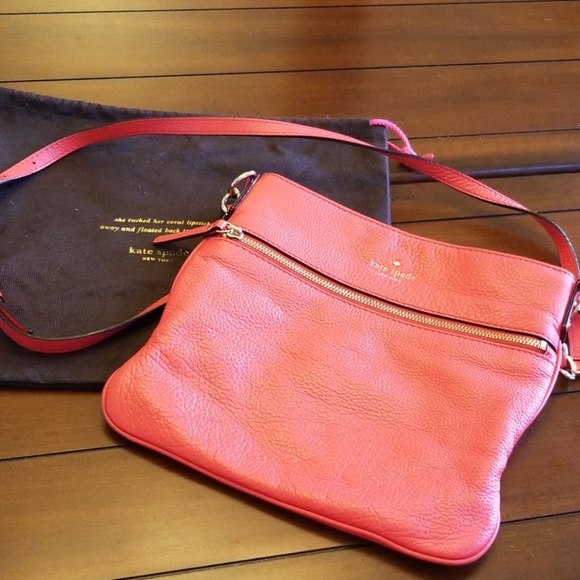kate spade Handbags - KATE SPADE 🌹  PURSE